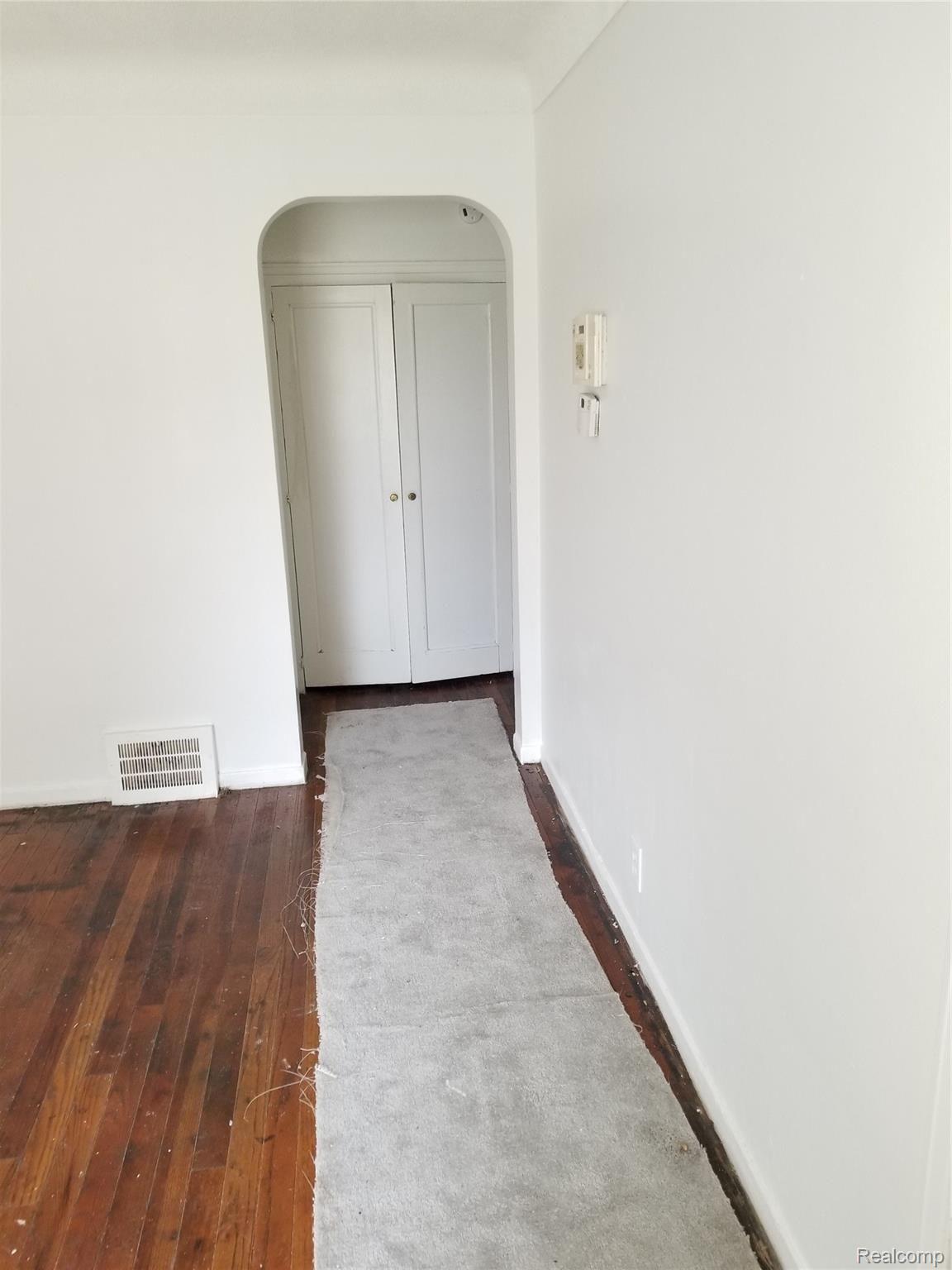 19639 Moross Road Detroit, MI 48224 - Photo 7 of 18 20191105_124620.jpg