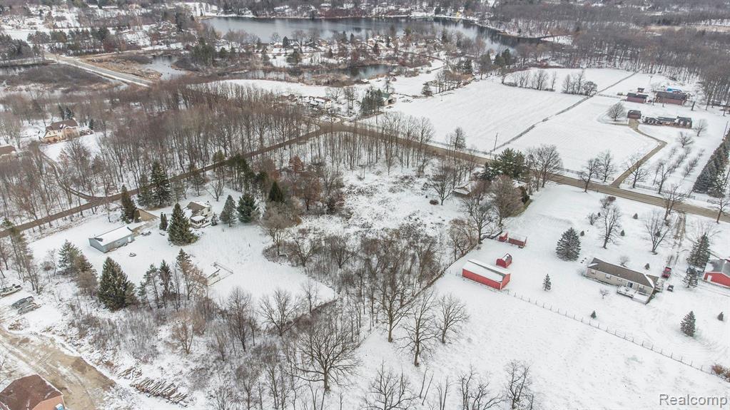 19040 Hickory Ridge Road Fenton, MI 48430 - Photo 11 of 11 Gallery Image 11