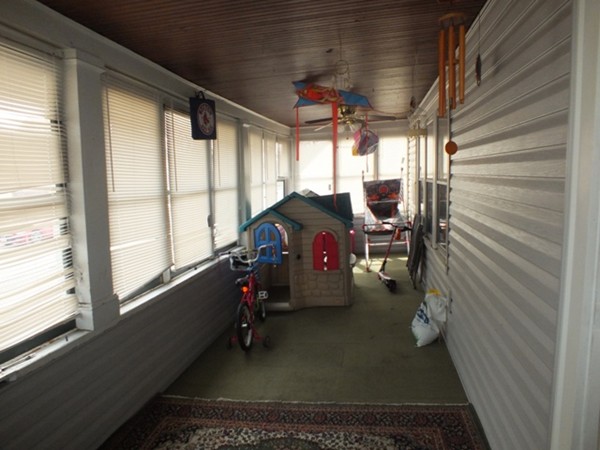 106 Stockman Street Springfield, MA 01104 - Photo 5 of 20 a view of workspace