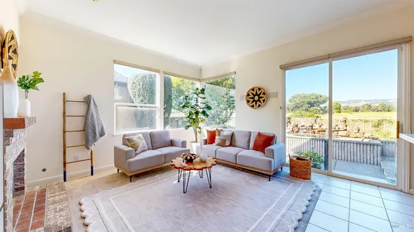 $1,089,000 | 1916 Falcon Ridge Drive, Petaluma, CA 94954