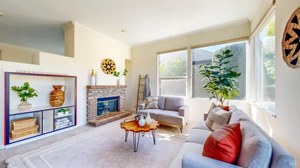 $1,089,000 | 1916 Falcon Ridge Drive, Petaluma, CA 94954