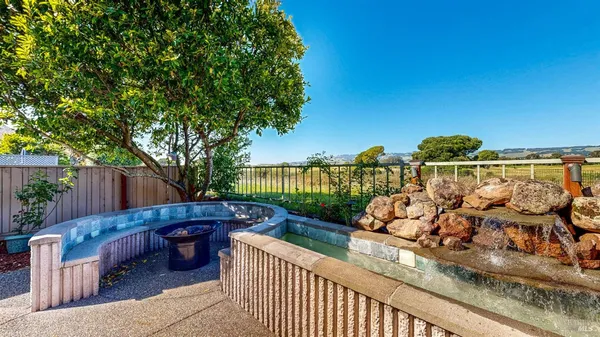 $1,089,000 | 1916 Falcon Ridge Drive, Petaluma, CA 94954
