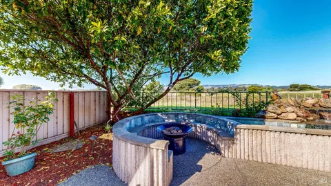 $1,089,000 | 1916 Falcon Ridge Drive, Petaluma, CA 94954