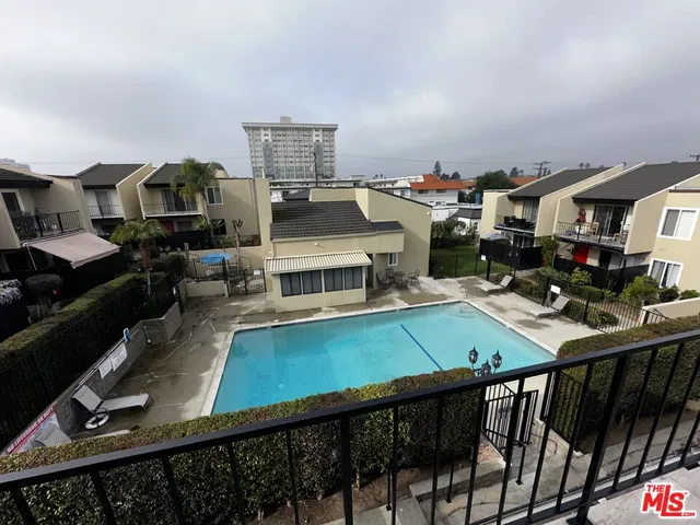 $2,000 | 3422 Maricopa Street, Unit 211, Torrance, CA 90503