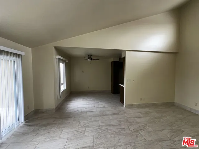 $2,000 | 3422 Maricopa Street, Unit 211, Torrance, CA 90503