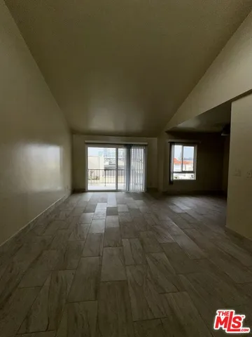 $2,000 | 3422 Maricopa Street, Unit 211, Torrance, CA 90503