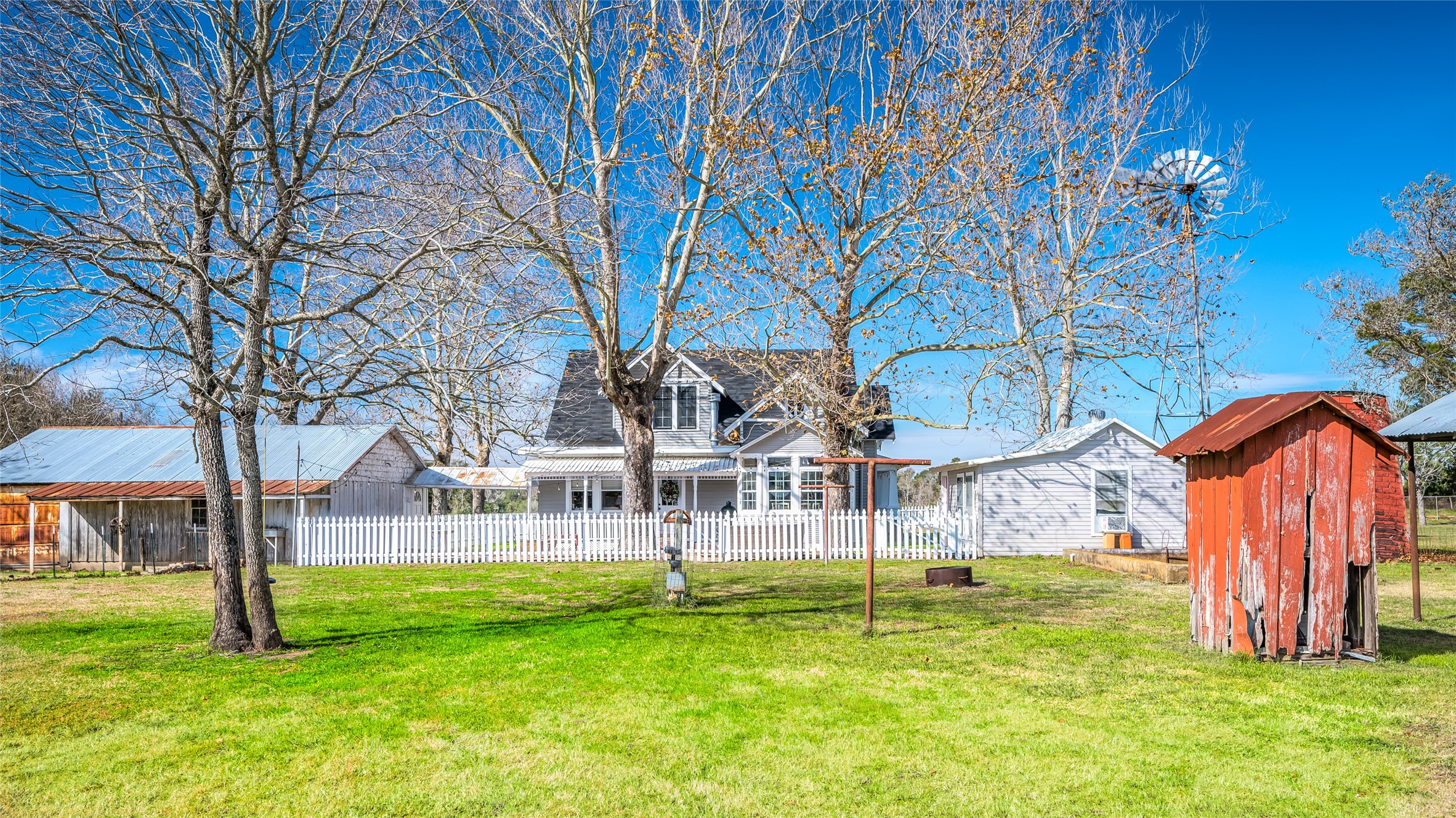 10152 Farm To Market Road 949 Cat Spring, TX 78933 - Photo 17 of 50 a view of a park with large trees