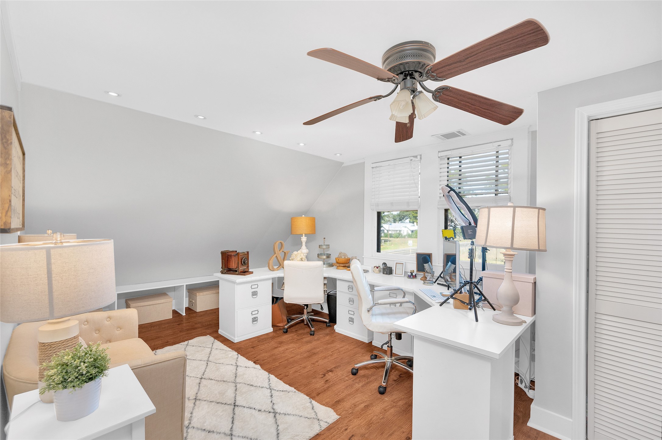 10152 Farm To Market Road 949 Cat Spring, TX 78933 - Photo 35 of 50 a living room with furniture and a window