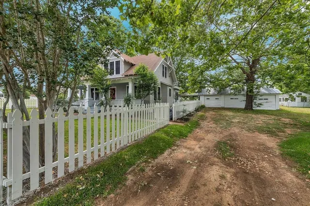 $664,190 | 10152 Farm To Market Road 949, Cat Spring, TX 78933