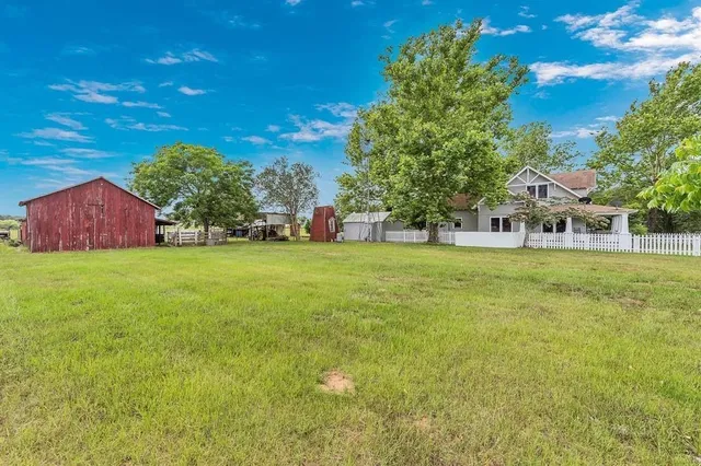 $664,190 | 10152 Farm To Market Road 949, Cat Spring, TX 78933