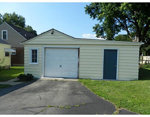2211 Harshman Boulevard Springfield, OH 45504 - Photo 4 of 14
