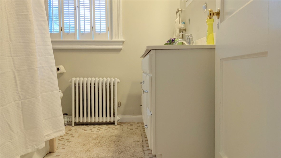 273 Rochambeau Avenue Providence, RI 02906 - Photo 16 of 33 Gallery Image 16