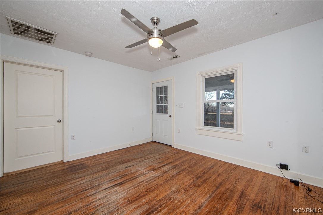 700 Cartersville Road Chester, VA 23831 - Photo 9 of 23 Gallery Image 9