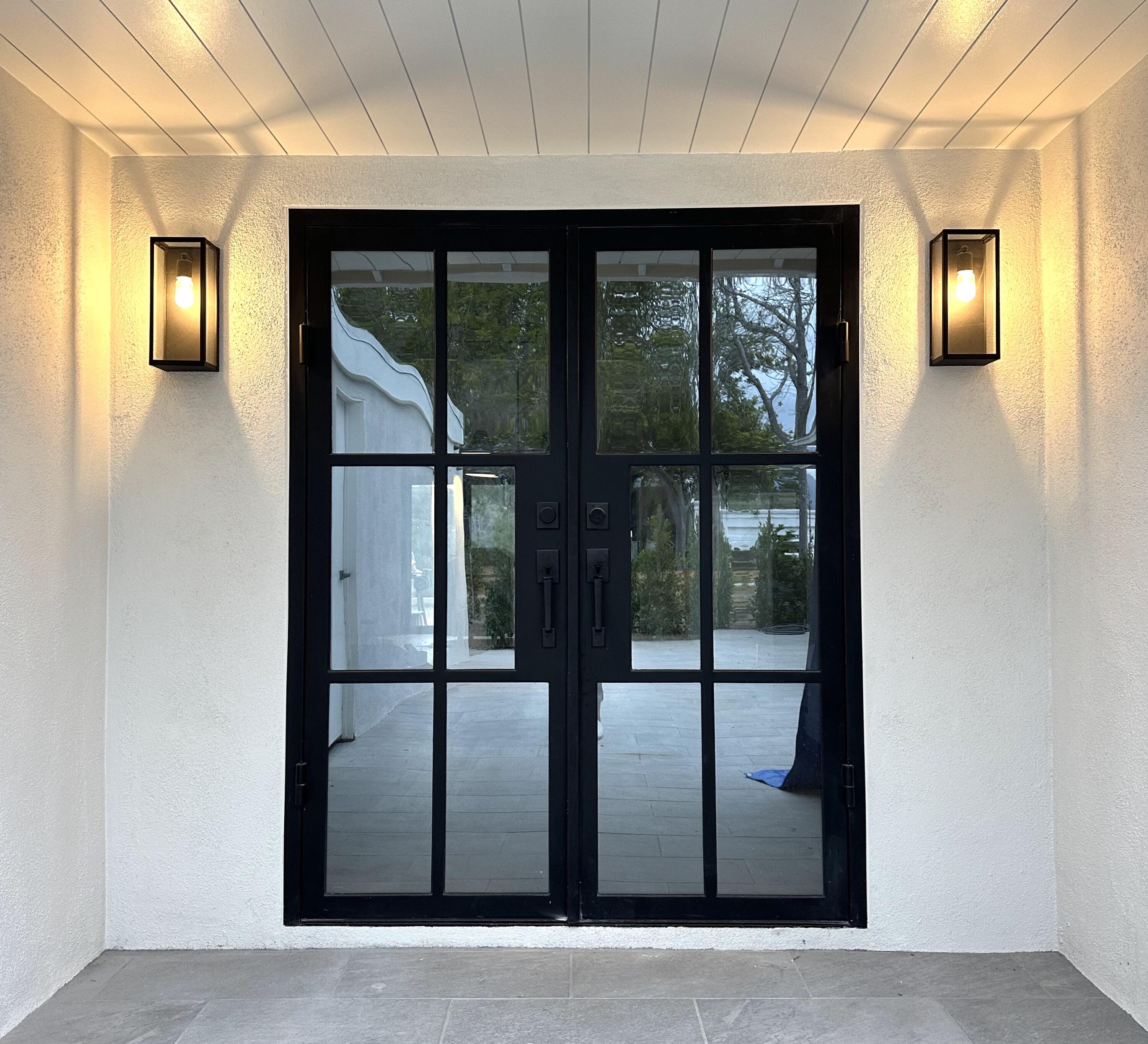 1514 Crestline Drive Santa Barbara, CA 93105 - Photo 3 of 25 a view of empty room with floor to ceiling window
