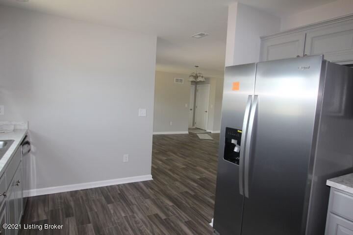 2013 Lucille Rt Court Lawrenceburg, KY 40342 - Photo 10 of 17 IMG_9575