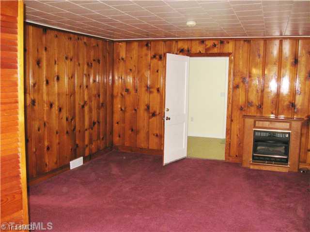 6080 Pine Hall Road Walnut Cove, NC 27052 - Photo 3 of 16 Living Room.
