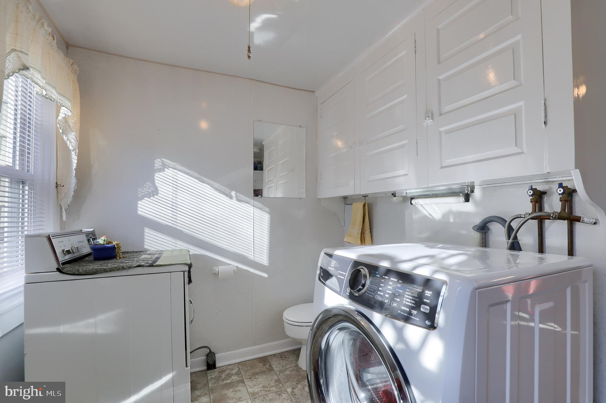 26 West Orange Street Lititz, PA 17543 - Photo 18 of 39 Laundry/Powder Room