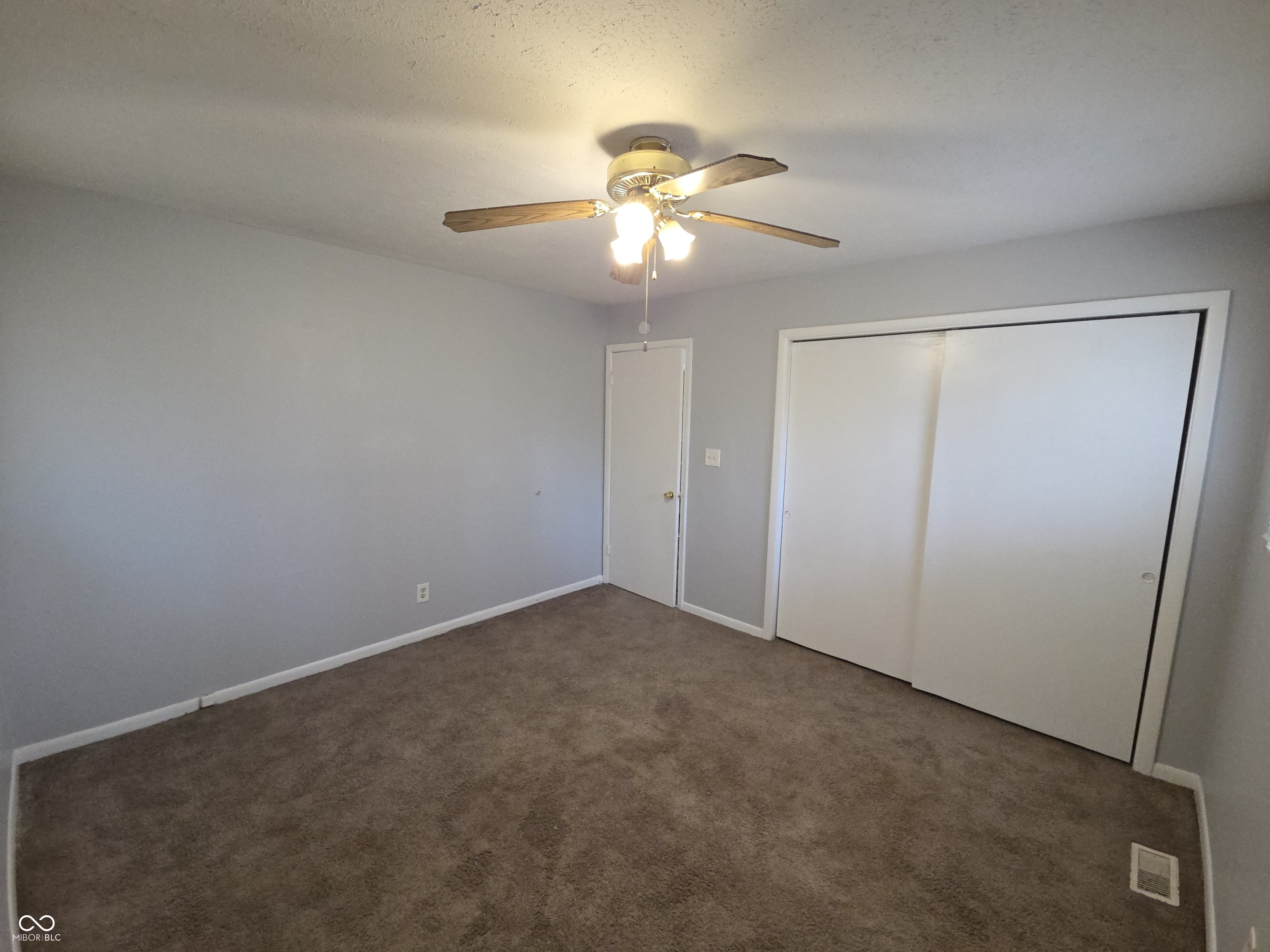 1256 North Ridgeview Drive Indianapolis, IN 46219 - Photo 12 of 14