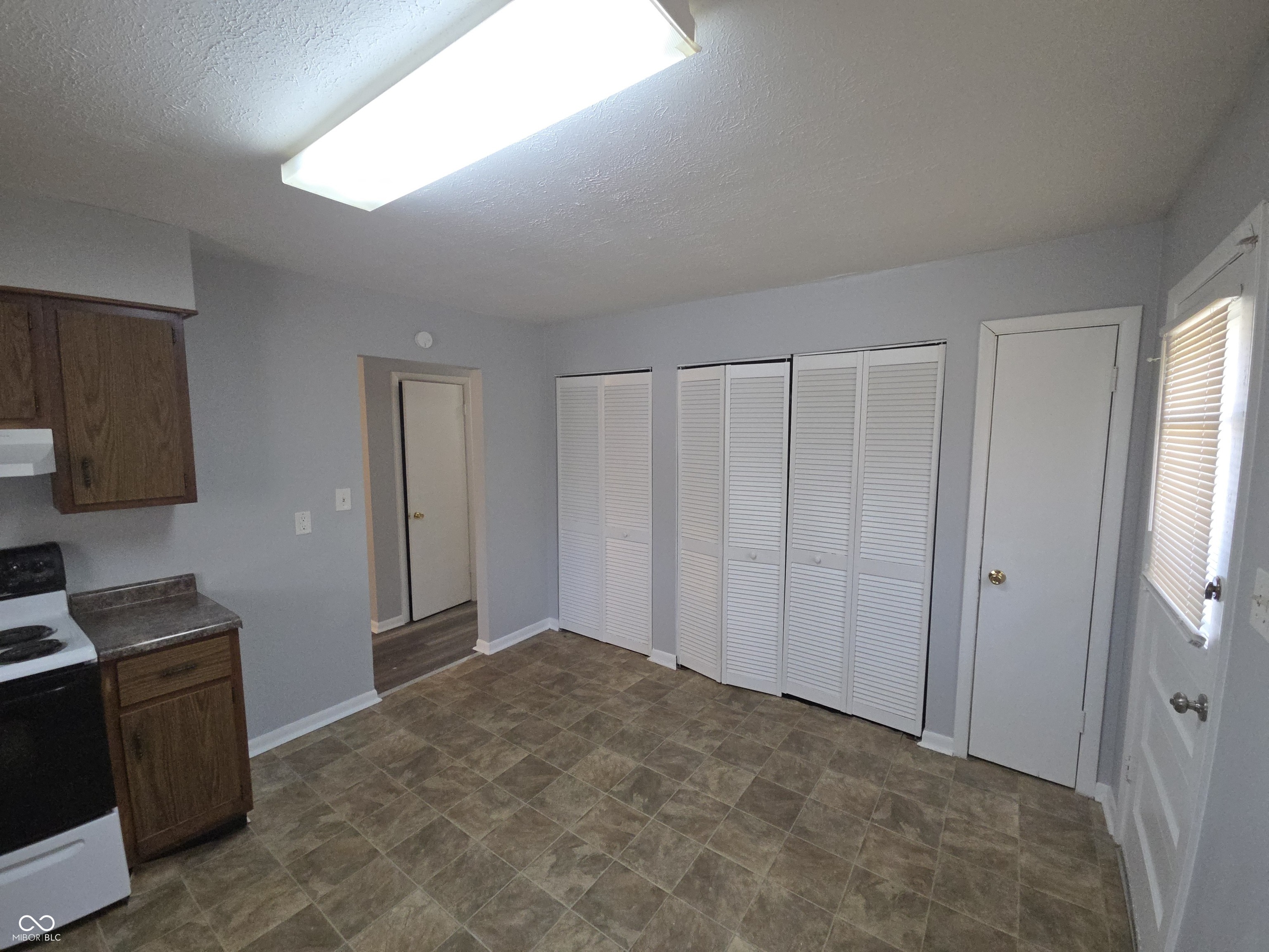 1256 North Ridgeview Drive Indianapolis, IN 46219 - Photo 7 of 14