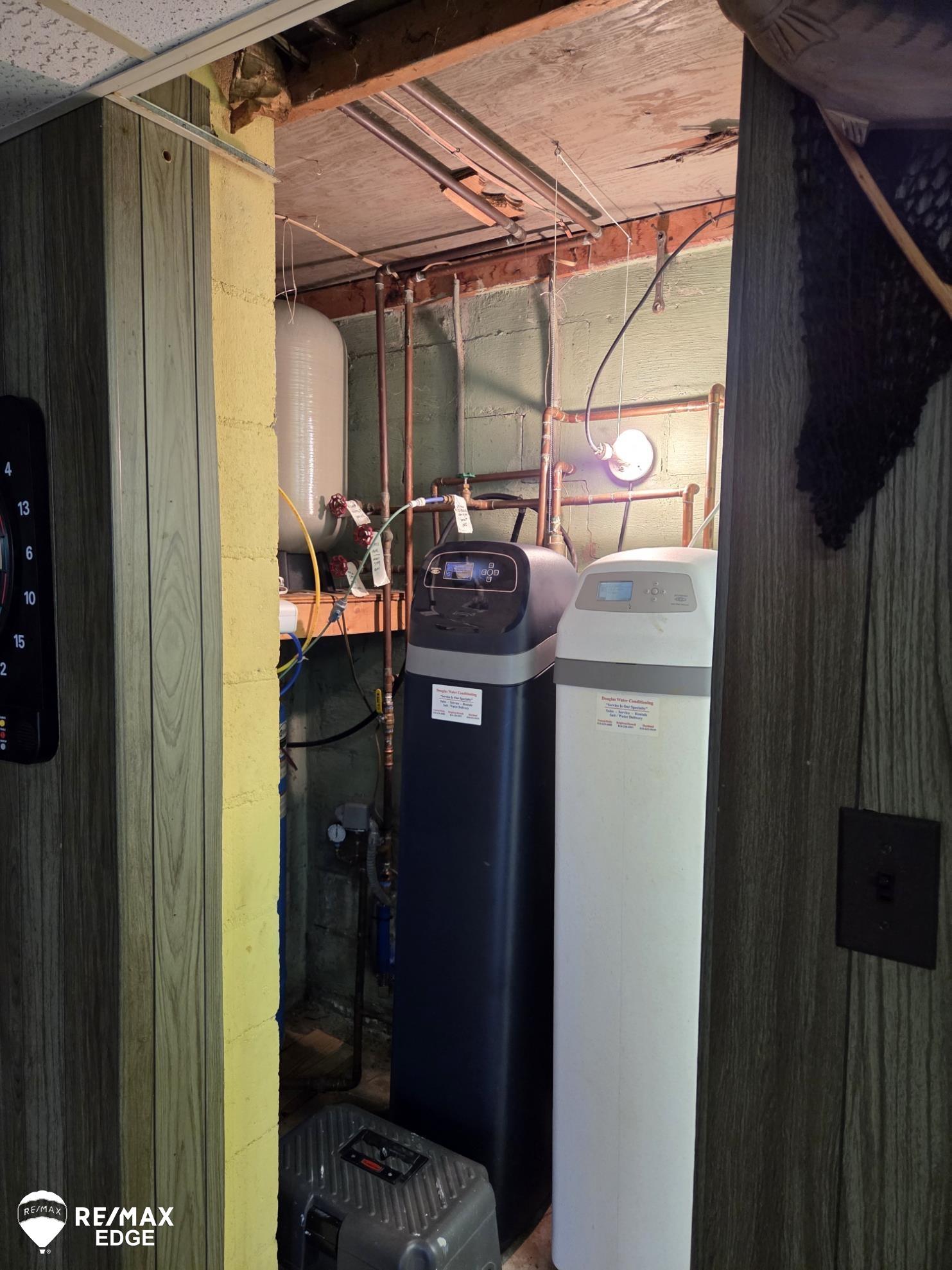 14020 North Road Fenton, MI 48430 - Photo 44 of 52 Water Tank, Conditioner, Rust filter