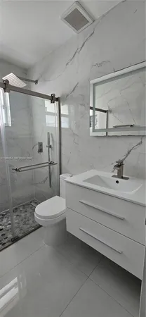 $3,600 | 1284 West 38th Place, Unit 2, Hialeah, FL 33012