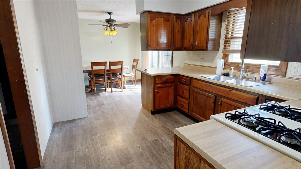 3841 East Hickory Street Decatur, IL 62526 - Photo 7 of 23 Gallery Image 7