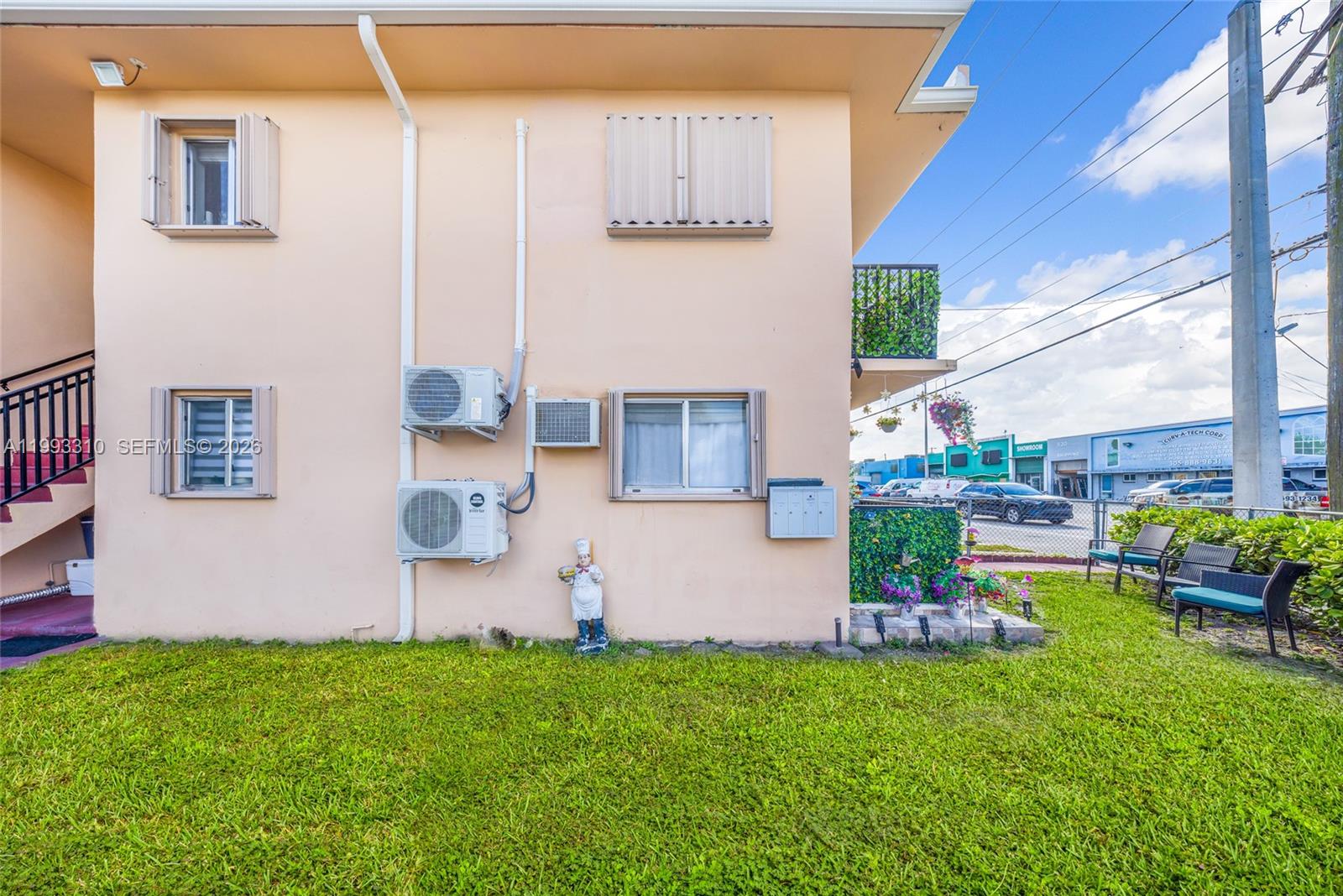 955 West 23rd Street Hialeah, FL 33010 - Photo 4 of 30