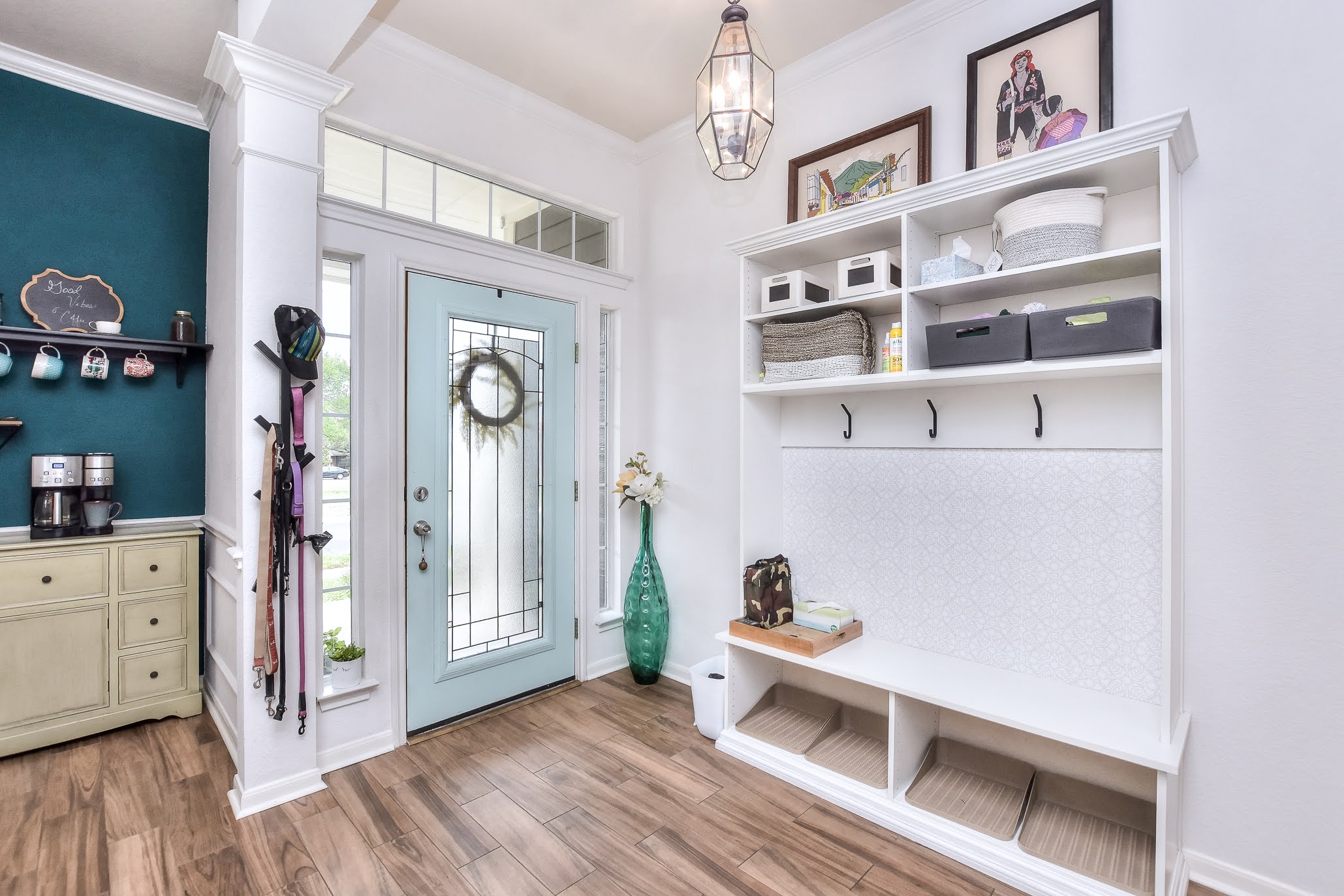 111 Green Grove Georgetown, TX 78633 - Photo 6 of 40 Foyer featuring light wood-style flooring, crown molding, and suspended lighting