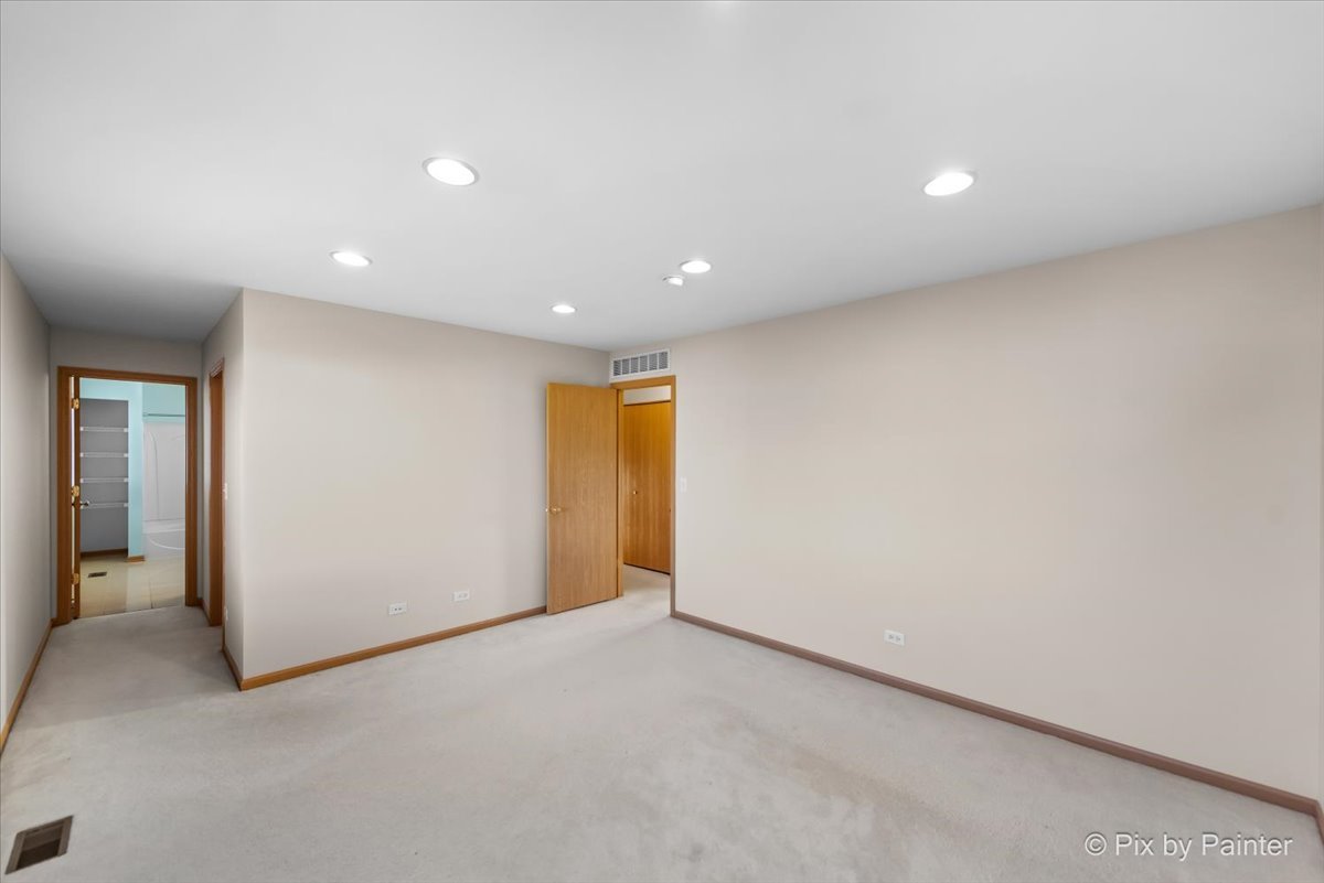 1065 Port Royal Road Pingree Grove, IL 60140 - Photo 16 of 40