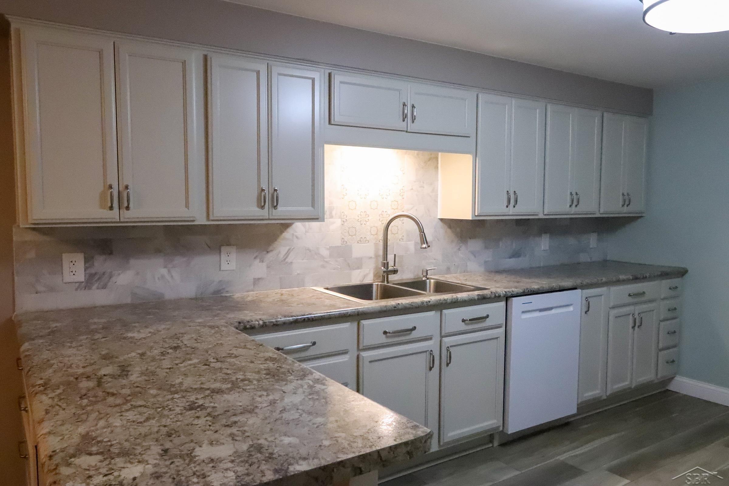 1443 East Brooks Road Midland, MI 48640 - Photo 10 of 28
