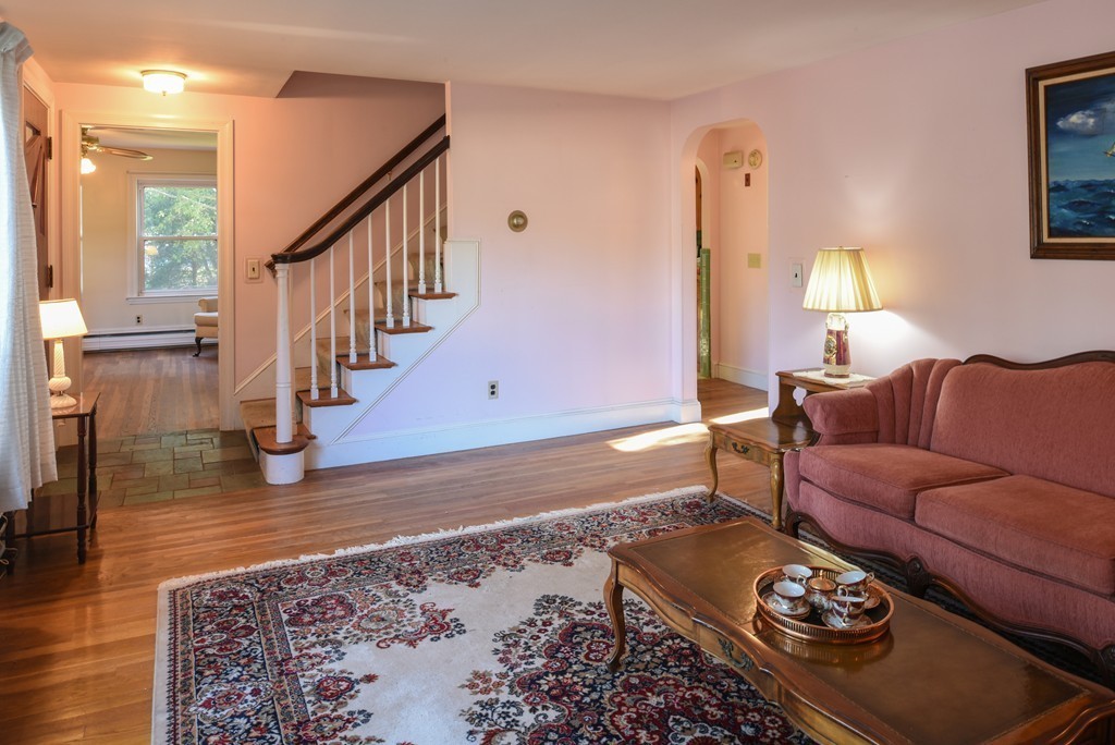 32 Greenway Road Salem, MA 01970 - Photo 8 of 29 Gallery Image 8