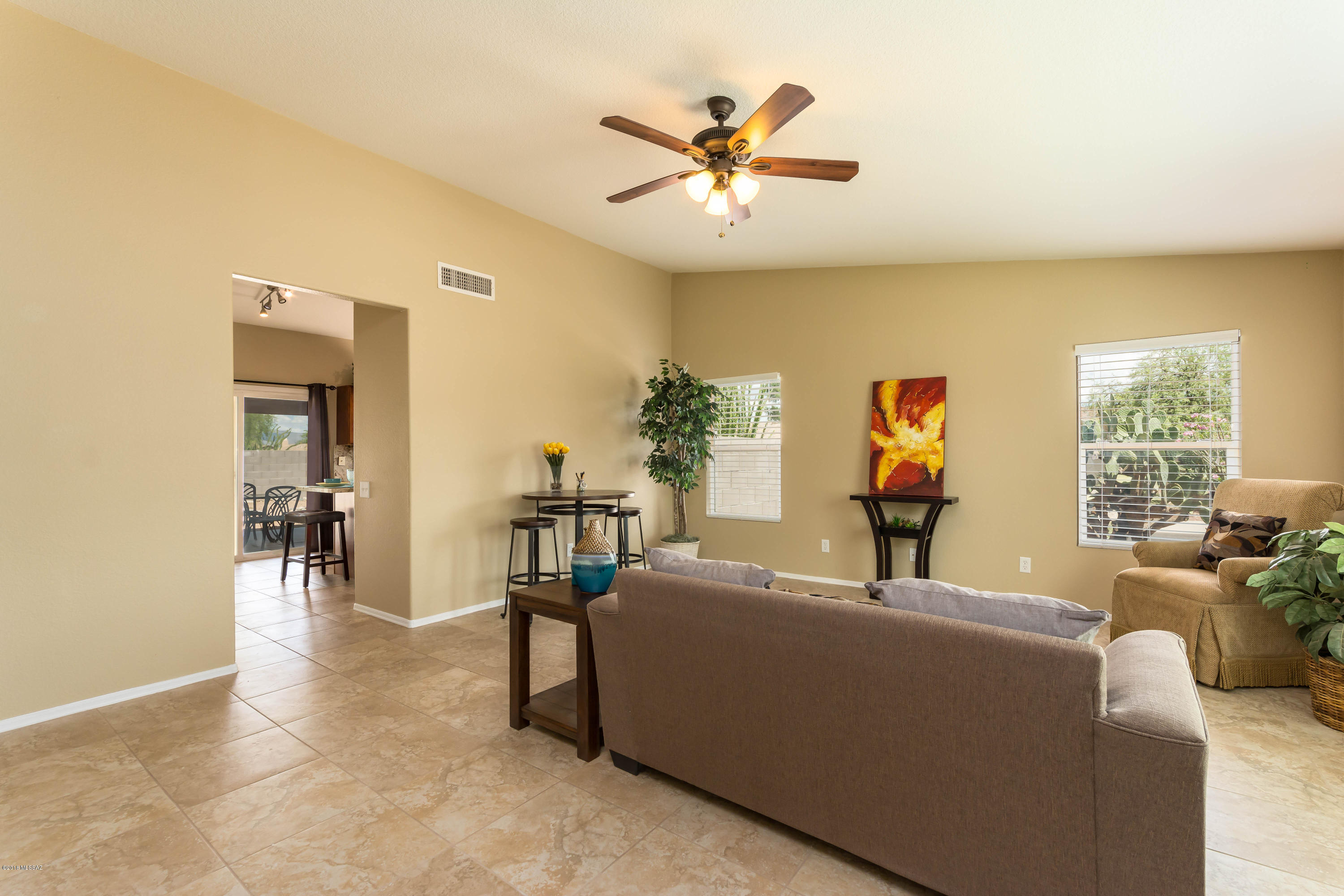 7714 West Rising Moon Way Tucson, AZ 85743 - Photo 5 of 21 Gallery Image 5