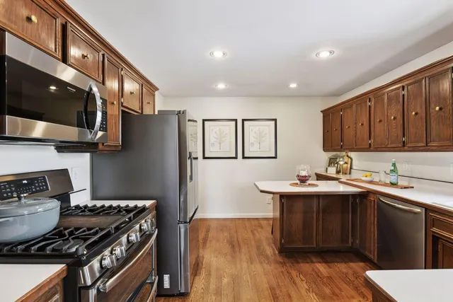 $450,000 | 1521 Crest Drive, Chaska, MN 55318