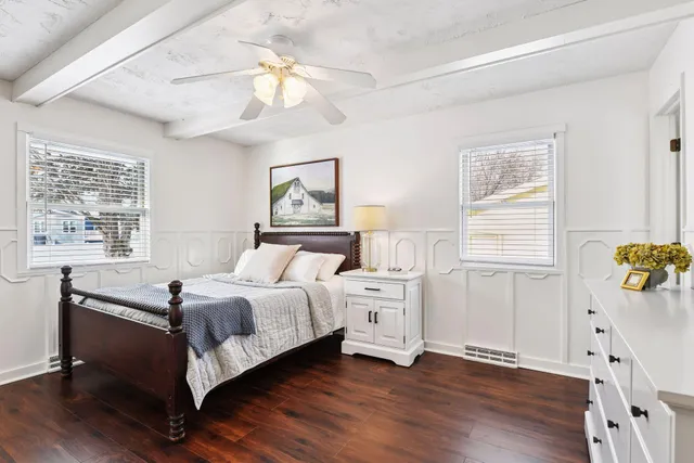 $450,000 | 1521 Crest Drive, Chaska, MN 55318