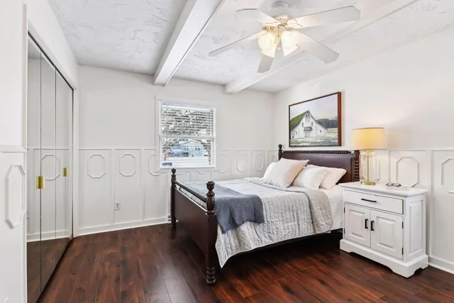 $450,000 | 1521 Crest Drive, Chaska, MN 55318