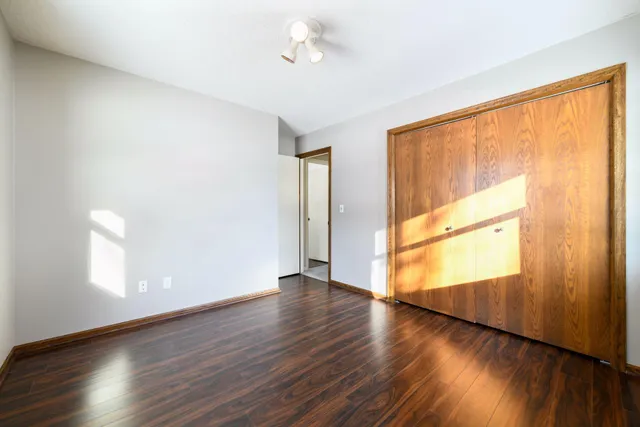 $450,000 | 1521 Crest Drive, Chaska, MN 55318