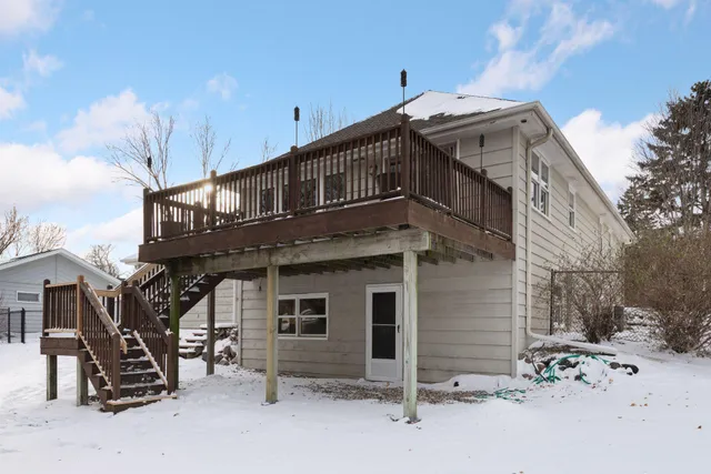 $450,000 | 1521 Crest Drive, Chaska, MN 55318