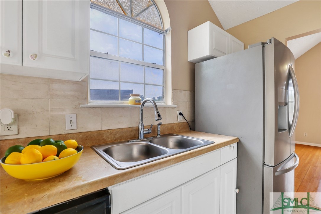 208 Stonebridge Drive Savannah, GA 31410 - Photo 13 of 40 Galley Kitchen