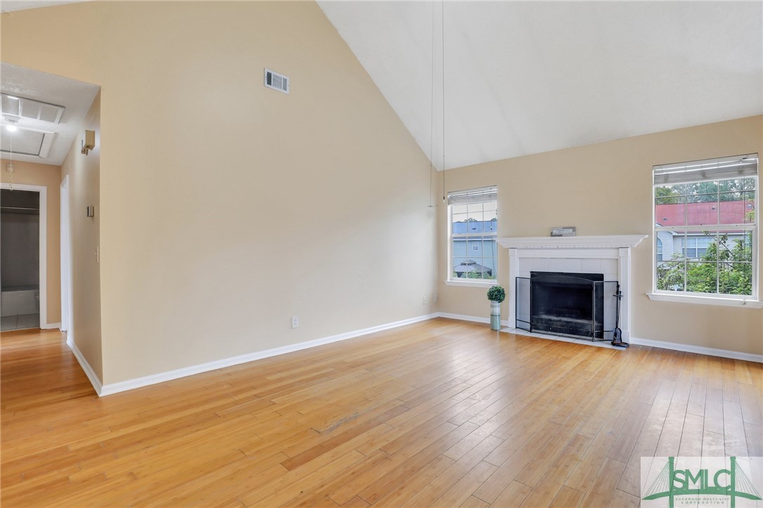 208 Stonebridge Drive Savannah, GA 31410 - Photo 6 of 40 Great room