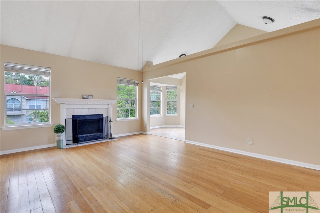 208 Stonebridge Drive Savannah, GA 31410 - Photo 7 of 40 Great room