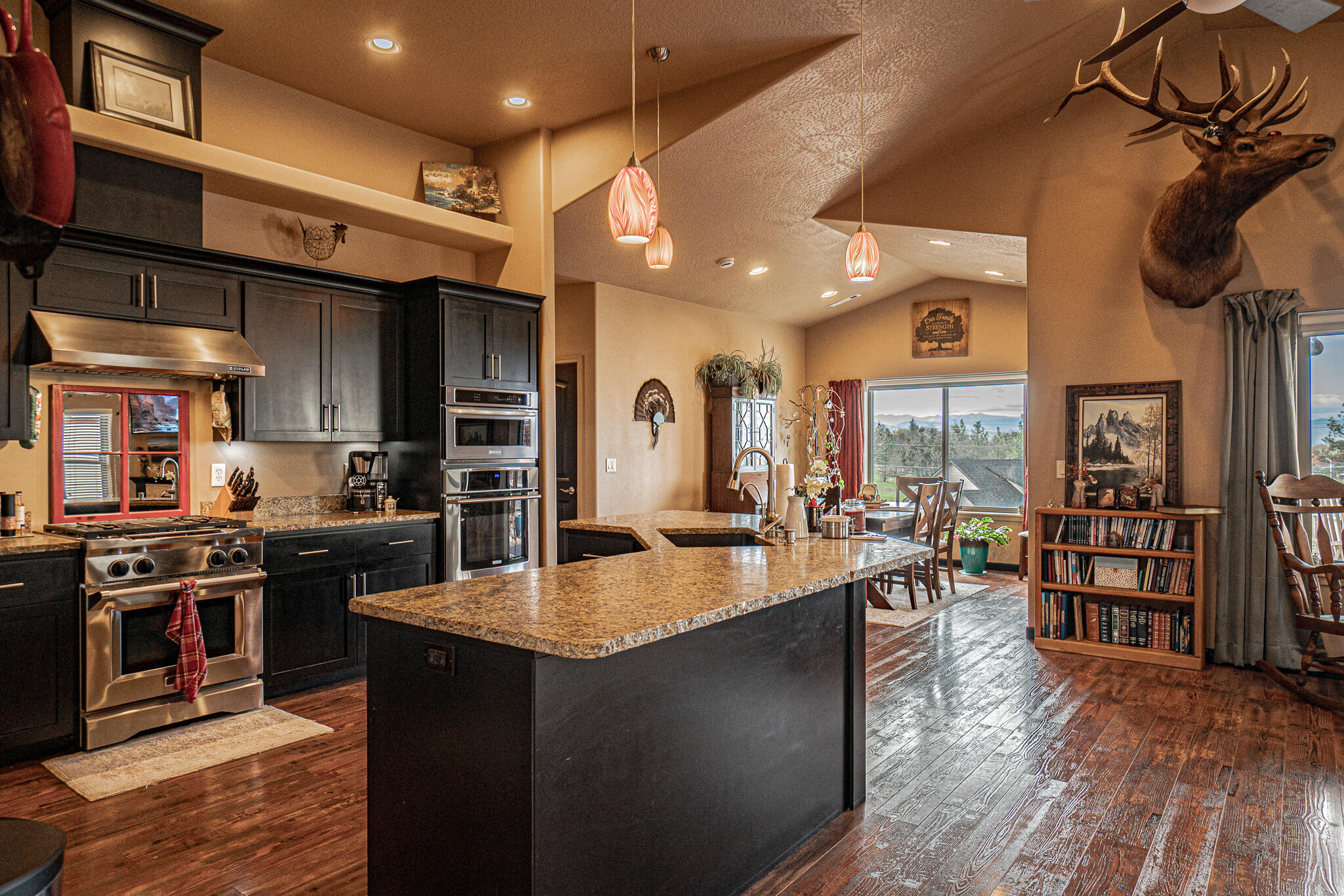 1050 Azure Way Eagle Point, OR 97524 - Photo 24 of 39