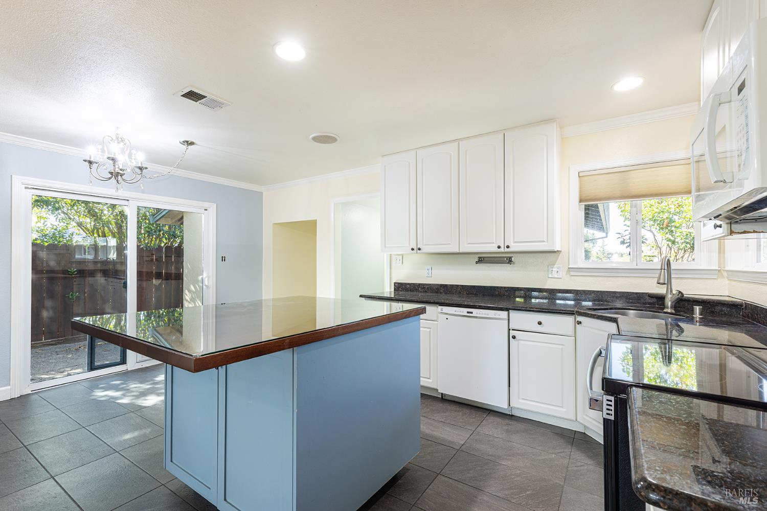 373 Alma Avenue Rohnert Park, CA 94928 - Photo 10 of 43