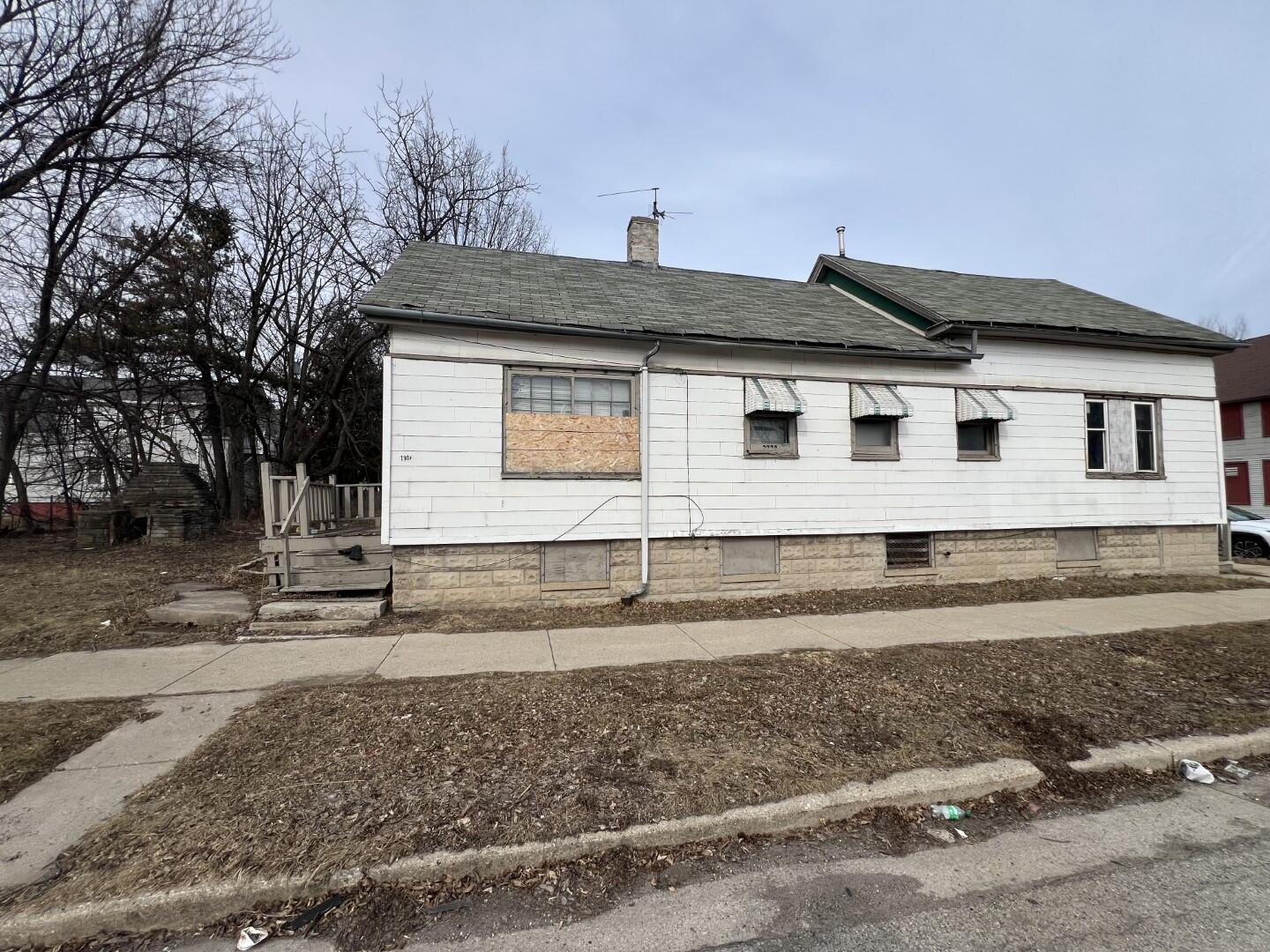 2901 North Mother Simpson Way Milwaukee, WI 53206 - Photo 8 of 8 Photo Feb 27 2026, 1 48 24 PM
