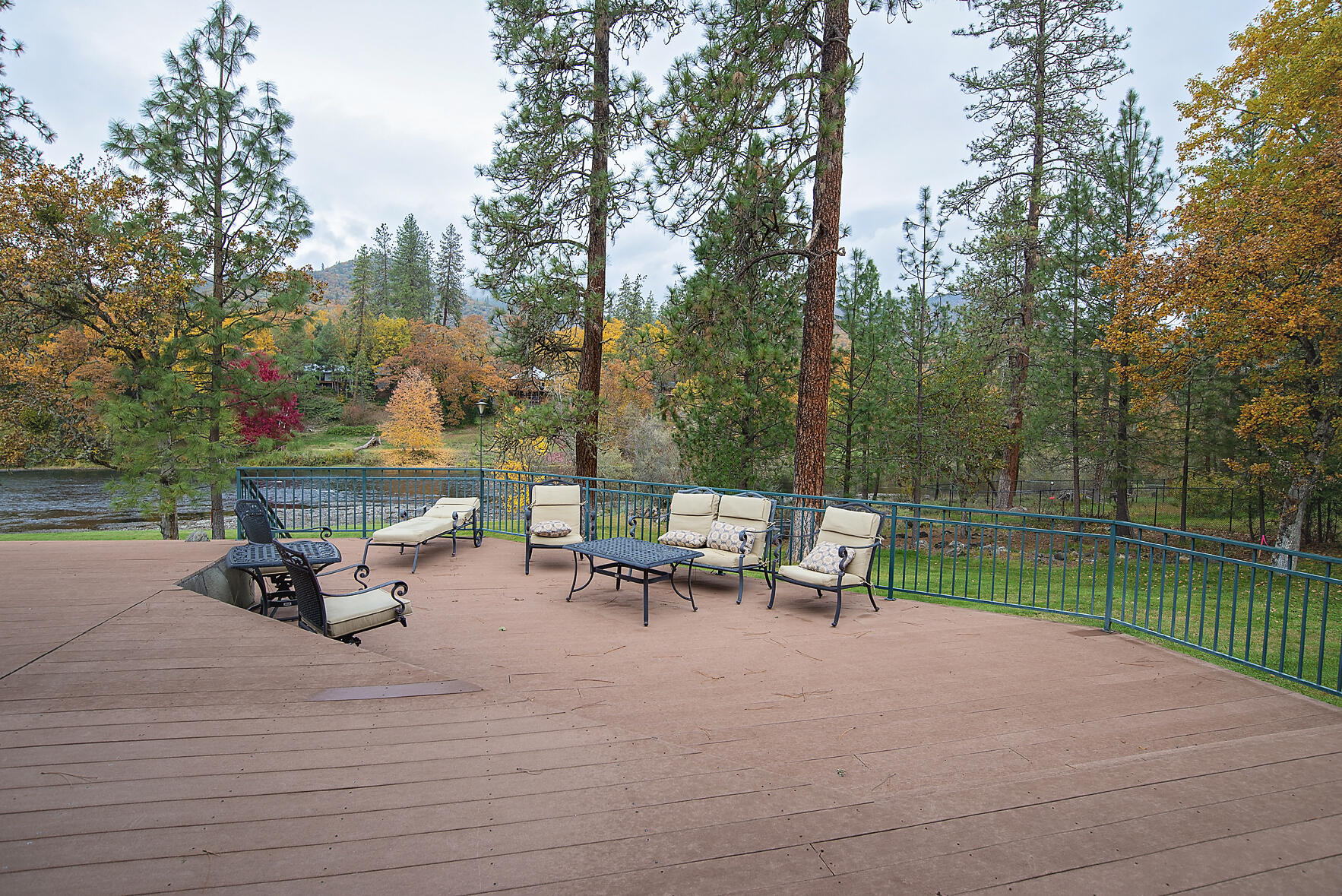 1665 Upper River Road Gold Hill, OR 97525 - Photo 33 of 48 a view of a park with sitting area