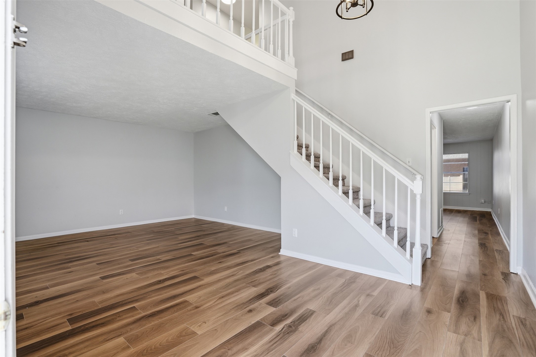 11647 Sabo Road Houston, TX 77089 - Photo 3 of 36 a view of entryway