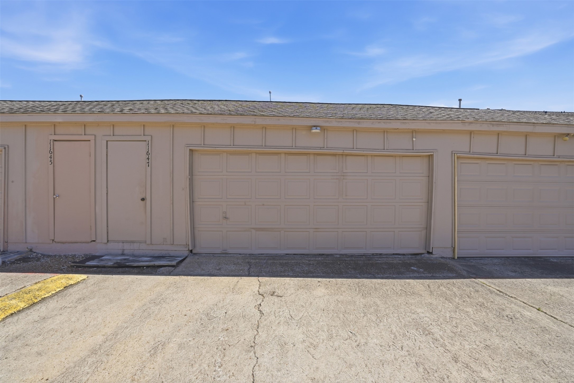 11647 Sabo Road Houston, TX 77089 - Photo 34 of 36 a view of wooden fence