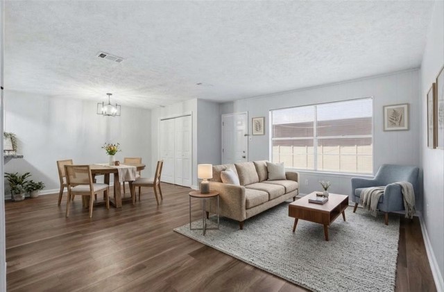 11647 Sabo Road Houston, TX 77089 - Photo 8 of 36 Virtually staged Family Room