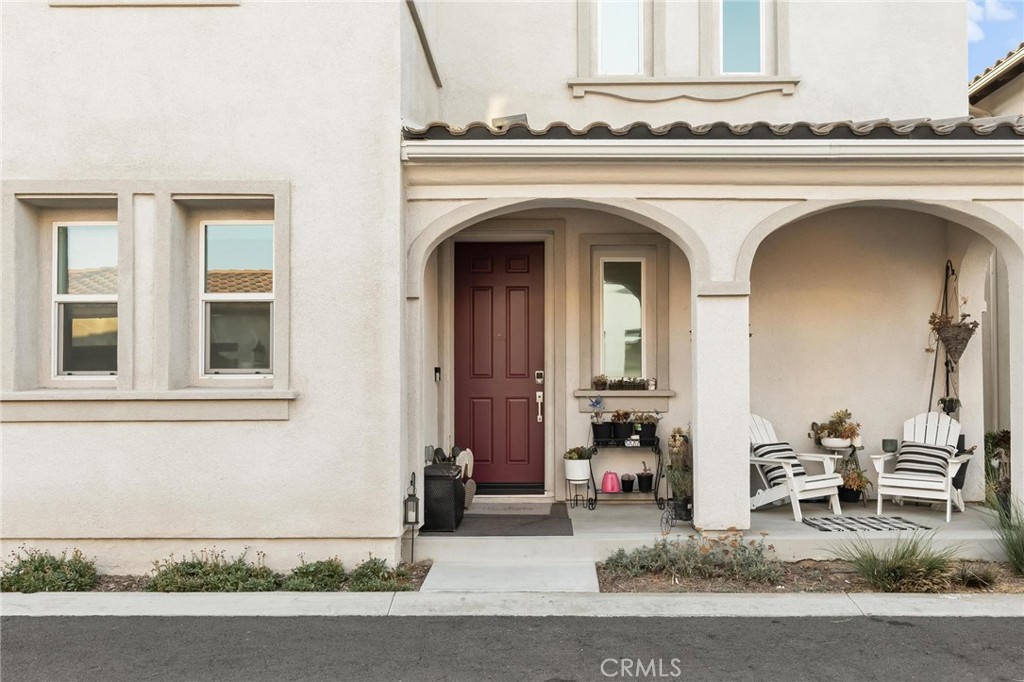 352 Alice Avenue Rialto, CA 92376 - Photo 4 of 41 a front view of a house with garage