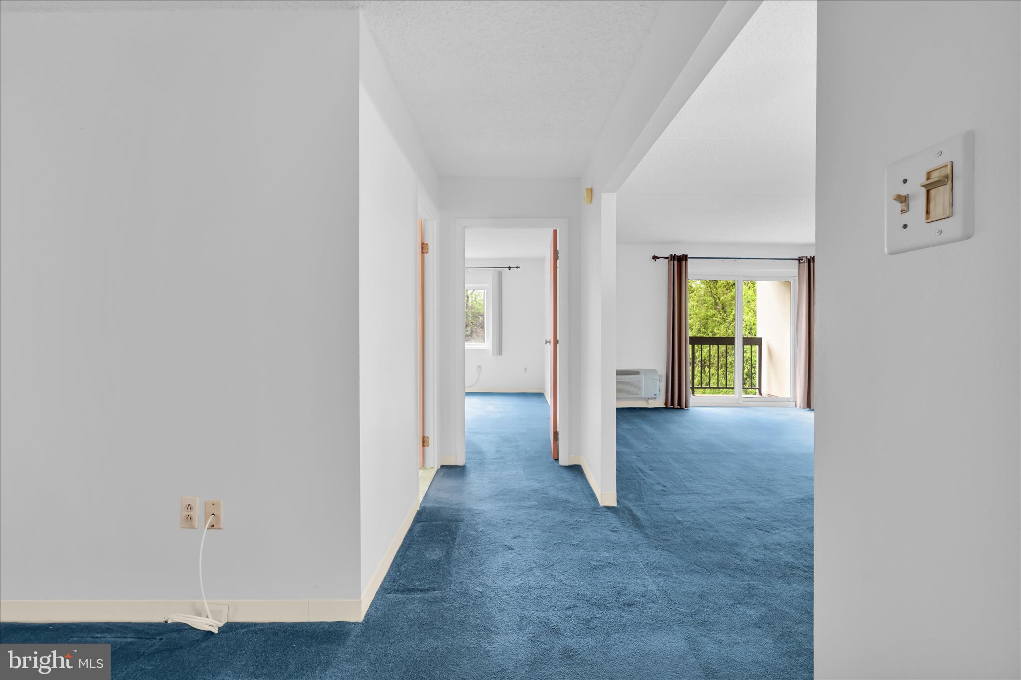 800 Avondale Road, Unit 6P Wallingford, PA 19086 - Photo 8 of 27 Foyer