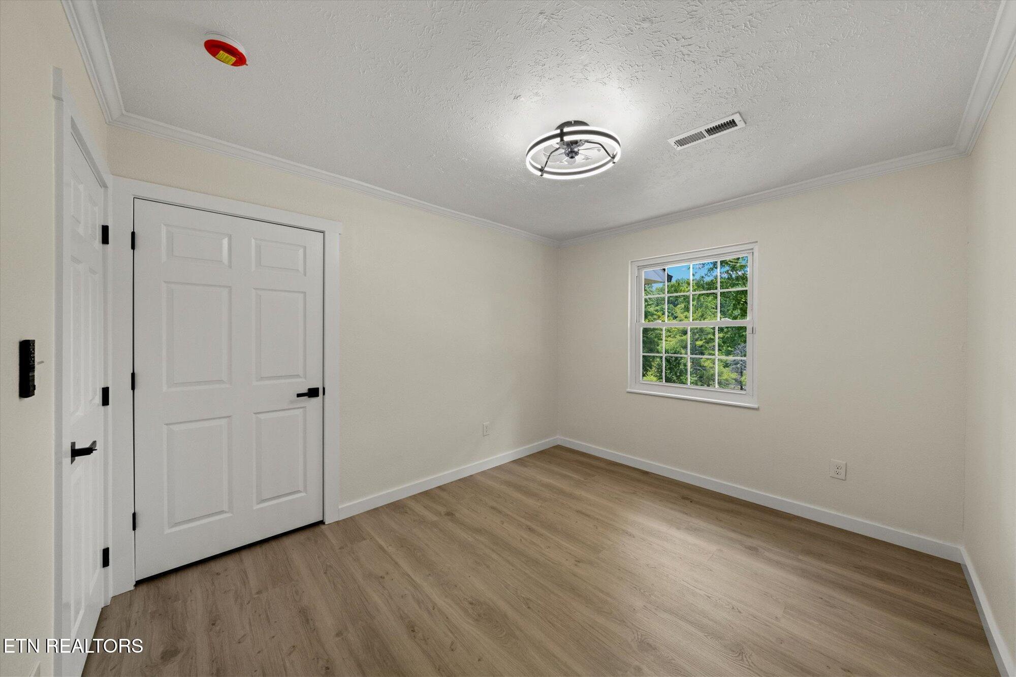 8534 Heiskell Road Powell, TN 37849 - Photo 19 of 44 17-8534-Heiskell-Rd-Powell-TN-17